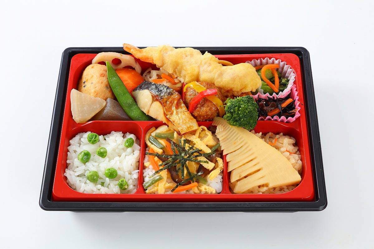 管理栄養士監修 春の3色ご飯弁当.jpg