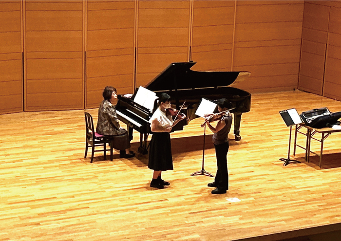24_11_21_violinlesson2.jpg